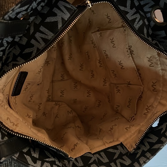 Michael Kors Black Tote Bag - Picture 4 of 4